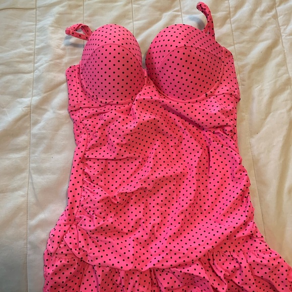 WOMENS ONE PIECE BATHING SUITS - Picture 6 of 7